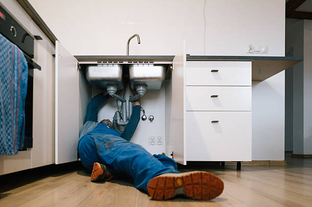 Professional Leak Detection technician working in New Fairfield, CT